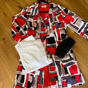 Appraisal ladies 3/4 sleeve abstract patterned jacket. Size medium.